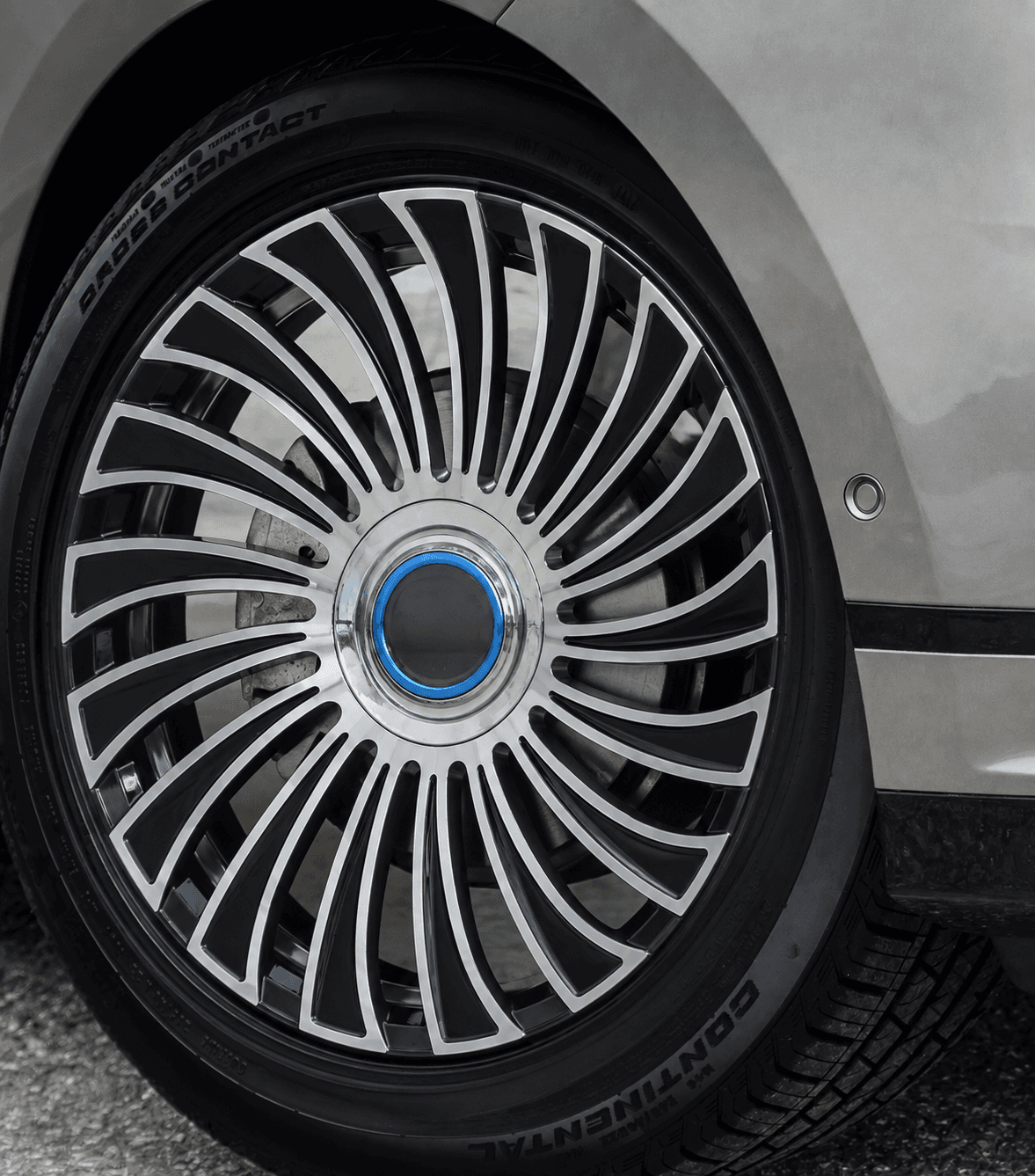 OEM Style Forged Wheel for Land Rover Range Rover / Land Rover Discovery / Land Rover Range Rover Sport SVR (black machined face)
