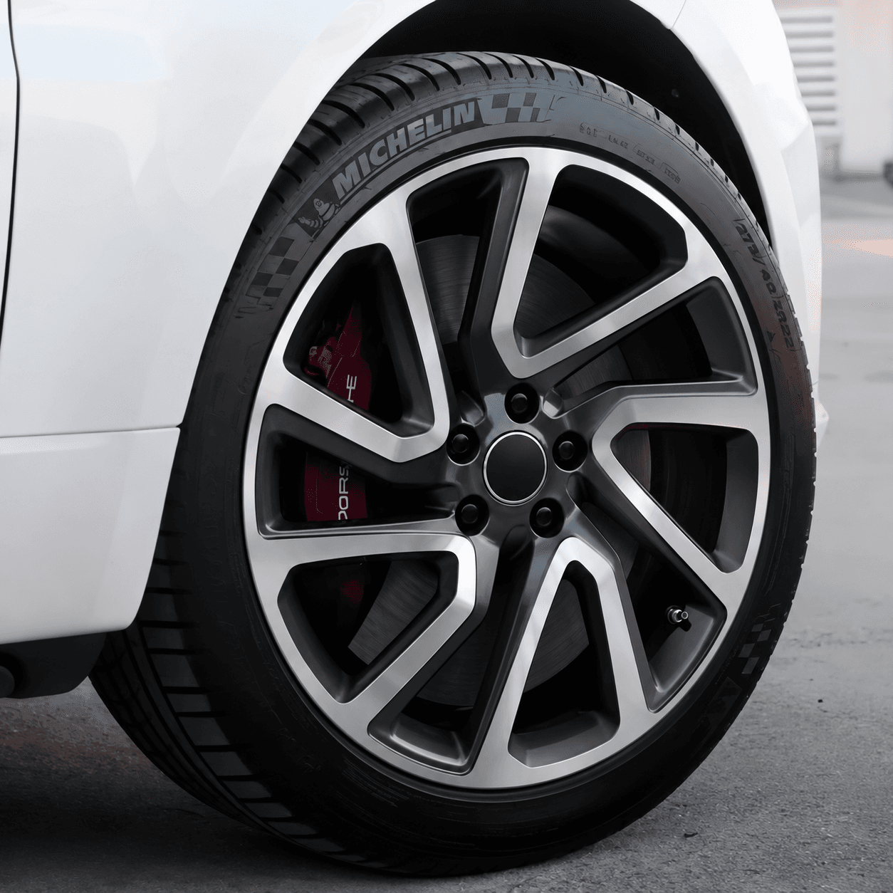 OEM Style Forged Wheel for Land Rover Range Rover / Land Rover Range Rover Sport SVR / Land Rover Range Rover Sport (gunmetal machined face)