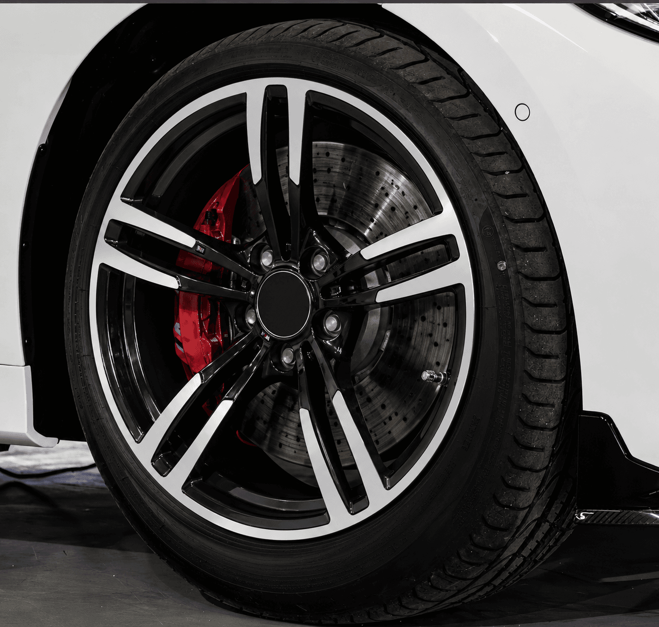 OEM Style Forged Wheel for BMW 5 Series / BMW 4 Series / BMW 2 Series (black machined face)