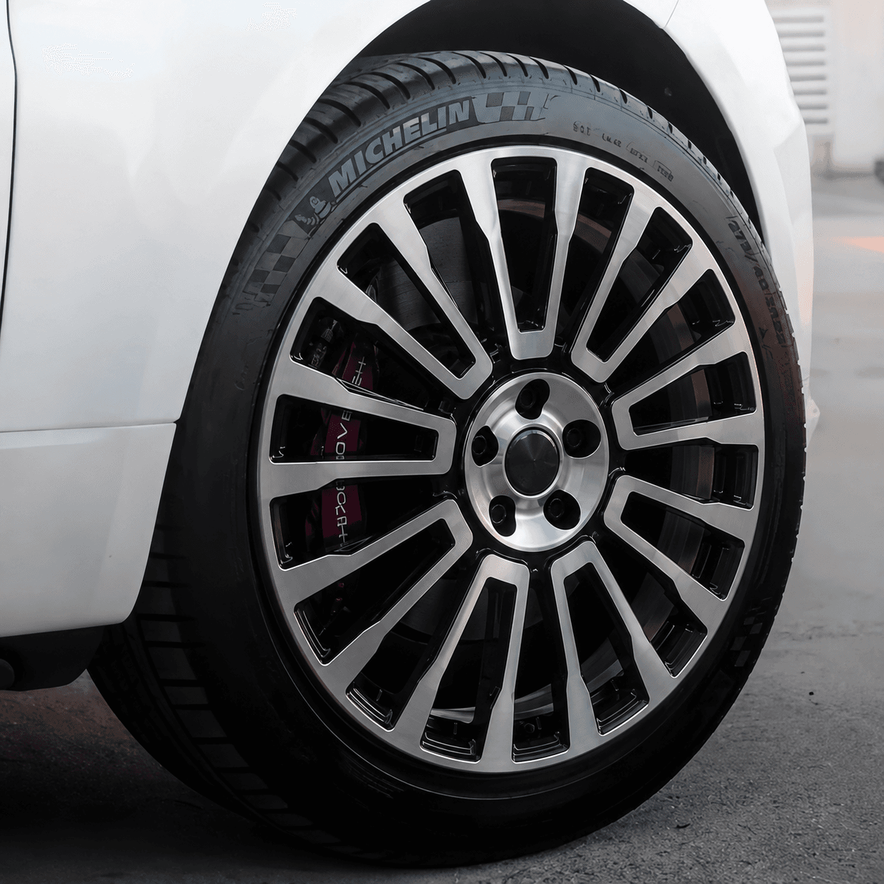 OEM Style Forged Wheel for Land Rover Range Rover / Land Rover Range Rover Sport / Land Rover Discovery (Black machined face)