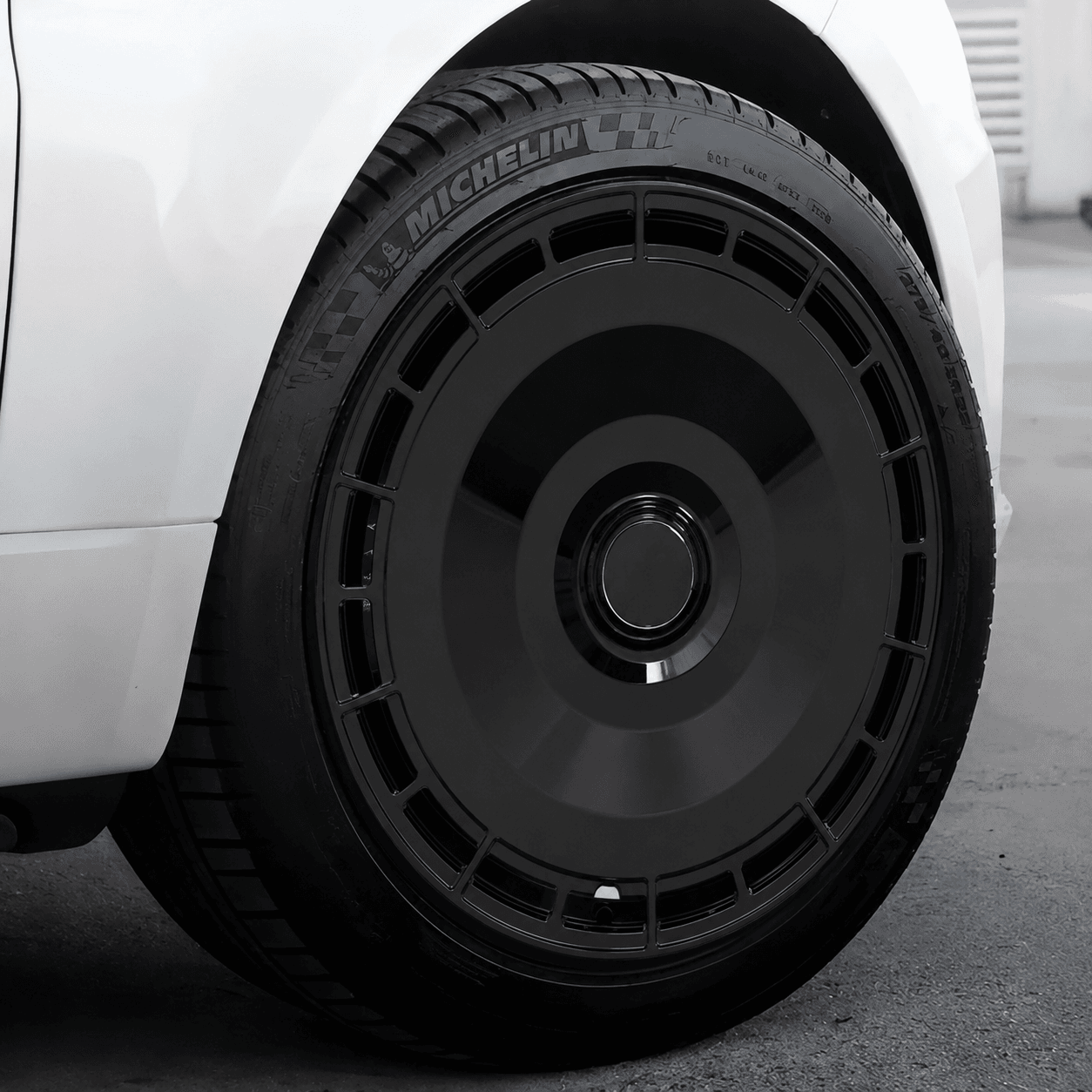 OEM Style Forged Wheel for Land Rover Range Rover / Land Rover Range Rover Sport / Land Rover Discovery (gloss black)