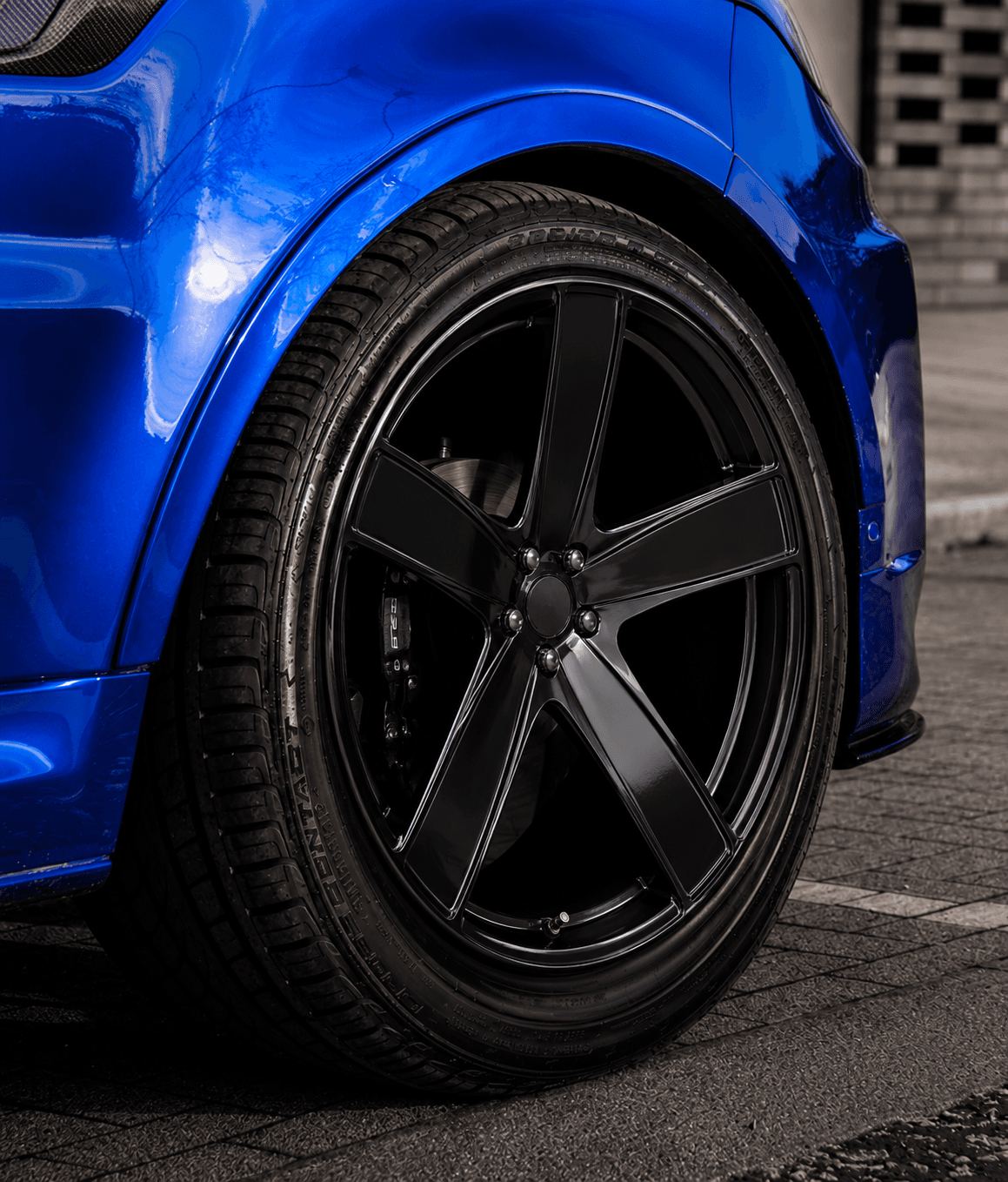 OEM Style Forged Wheel for Porsche Macan (black machined lip)
