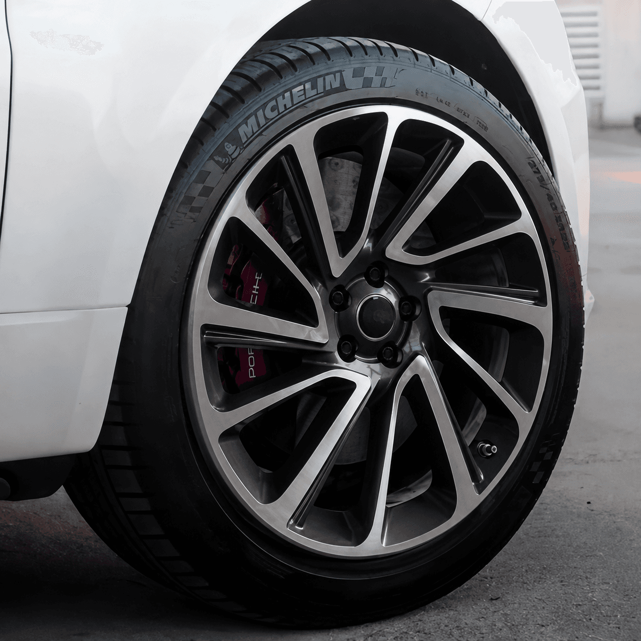 OEM Style Forged Wheel for Land Rover Range Rover / Land Rover Range Rover Sport SVR / Land Rover Range Rover Sport (dark gunmetal machined face)