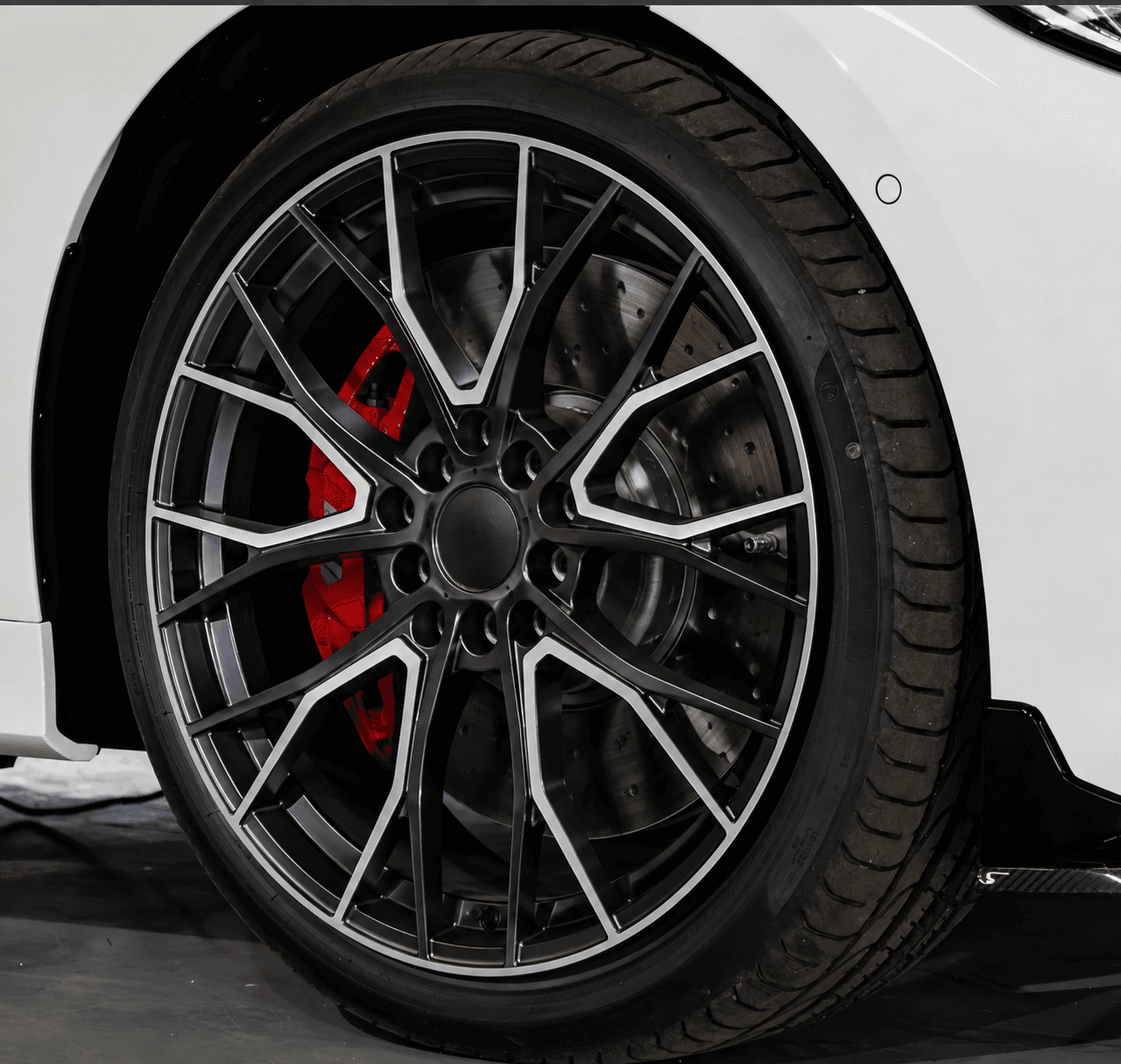 OEM Style Forged Wheel for BMW 5 Series / BMW 7 Series / BMW 4 Series (black machined lip+milling windows)